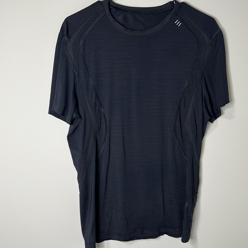 Lululemon Men’s Metal vent tech Medium Black